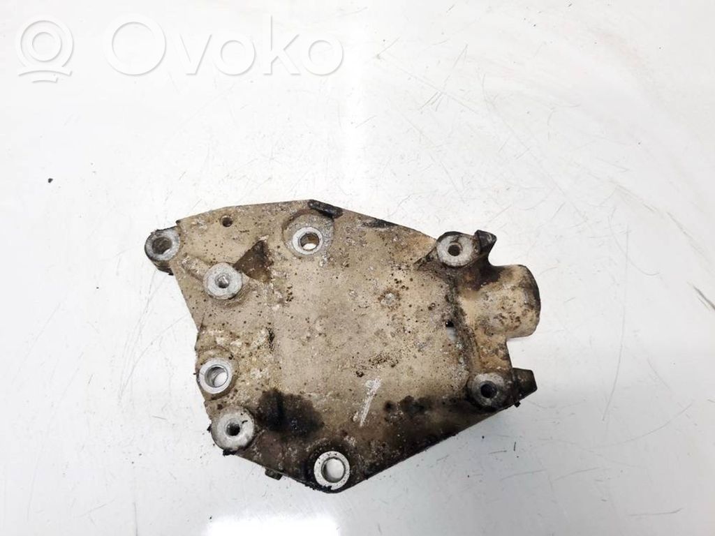 Chrysler Voyager Engine mounting bracket 