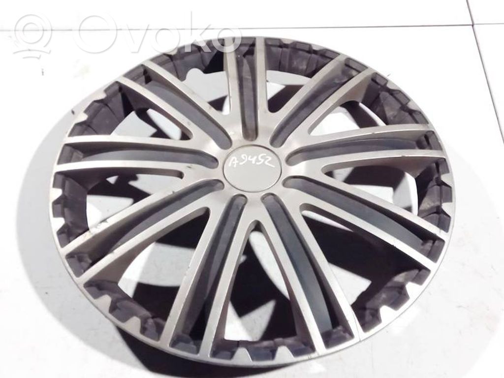 Ford Fiesta Ornament central jantă R15