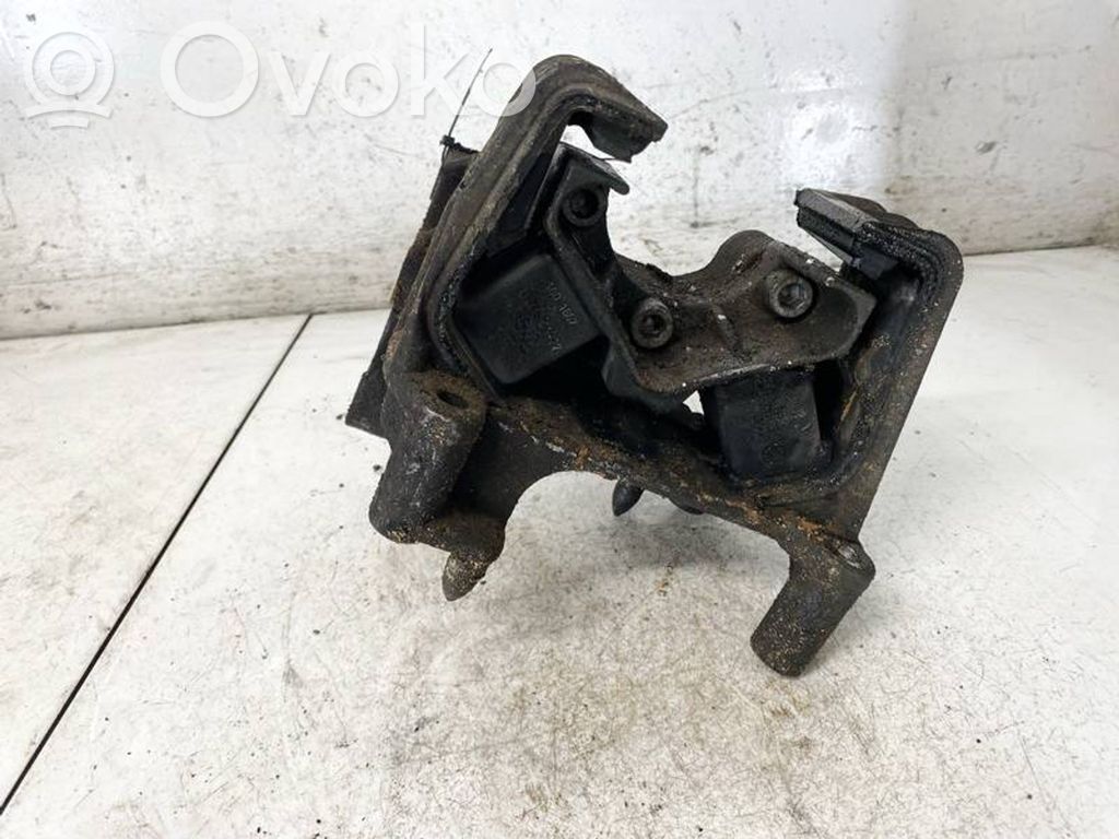 Engine mount bracket   90496729,90496729