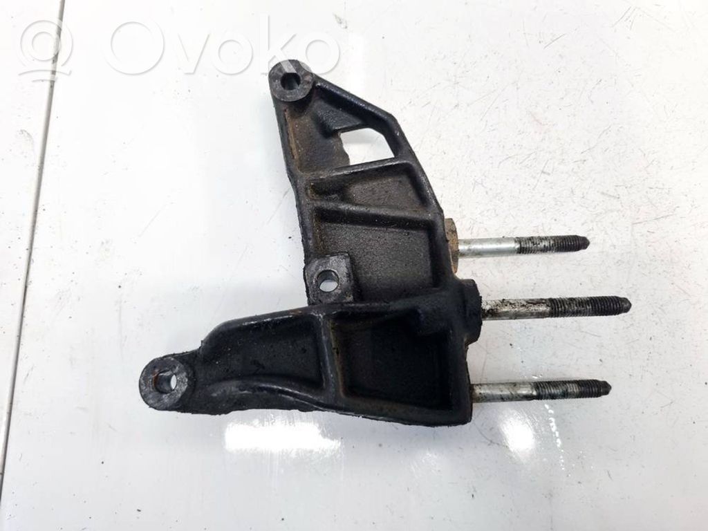 Opel Vectra B Engine mounting bracket 