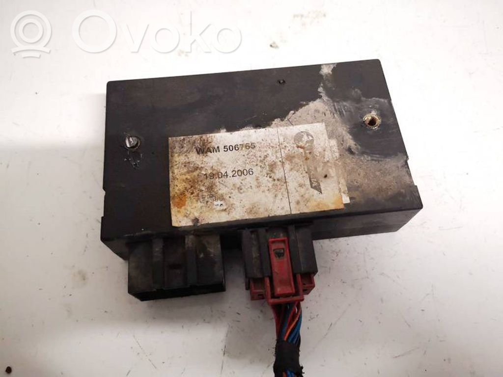 Audi A8 S8 D3 4E Tow bar relay 