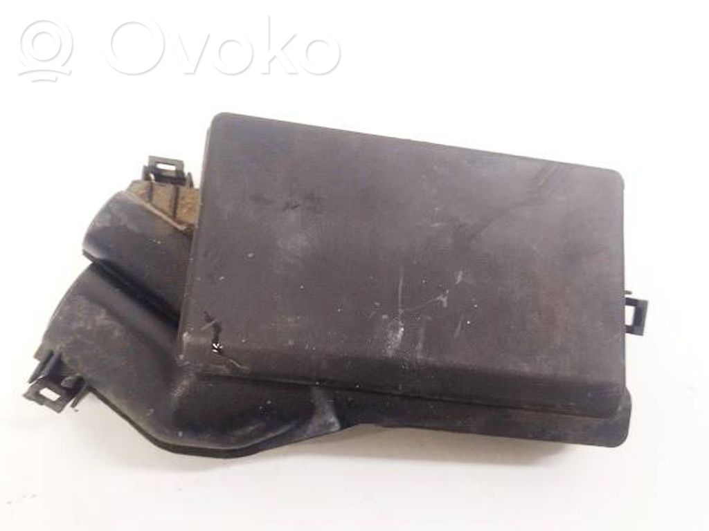 Nissan Note (E12) Dangtelis saugiklių dėžės 