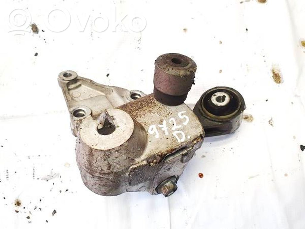 Citroen C5 Engine mount bracket 
