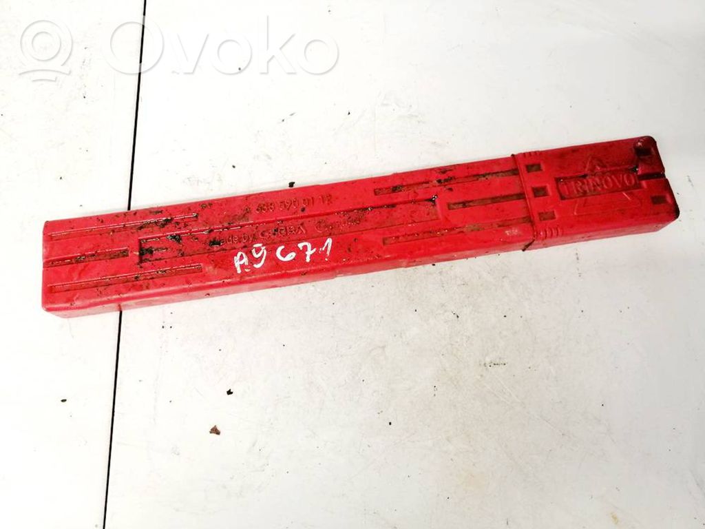 Mercedes-Benz Vito Viano W639 Avarinis ženklas 