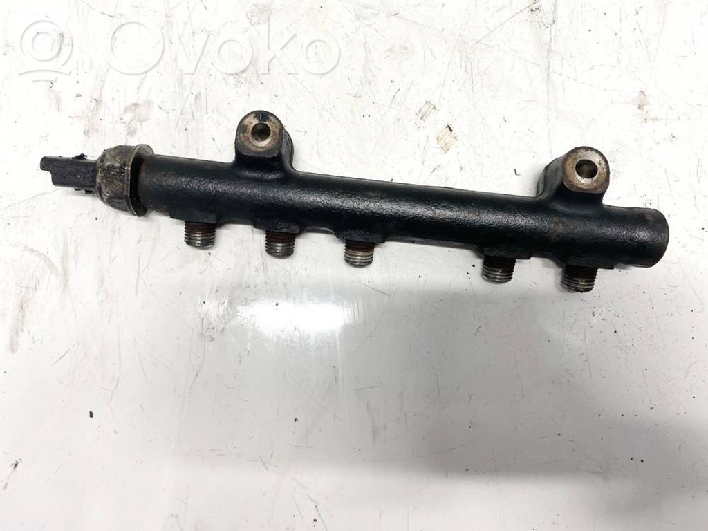 Ford Grand C-MAX Rampă alimentare injectoare 