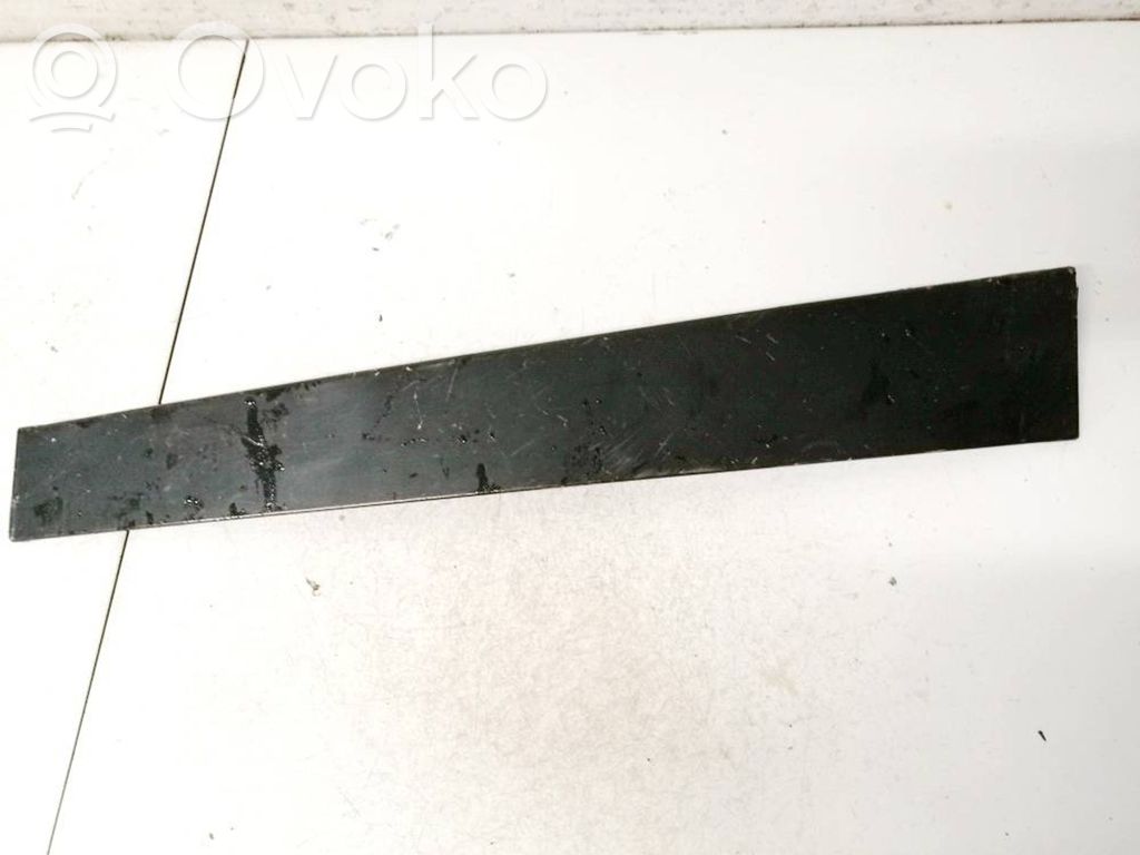 Volkswagen Caddy Rivestimento modanatura del vetro della portiera anteriore 