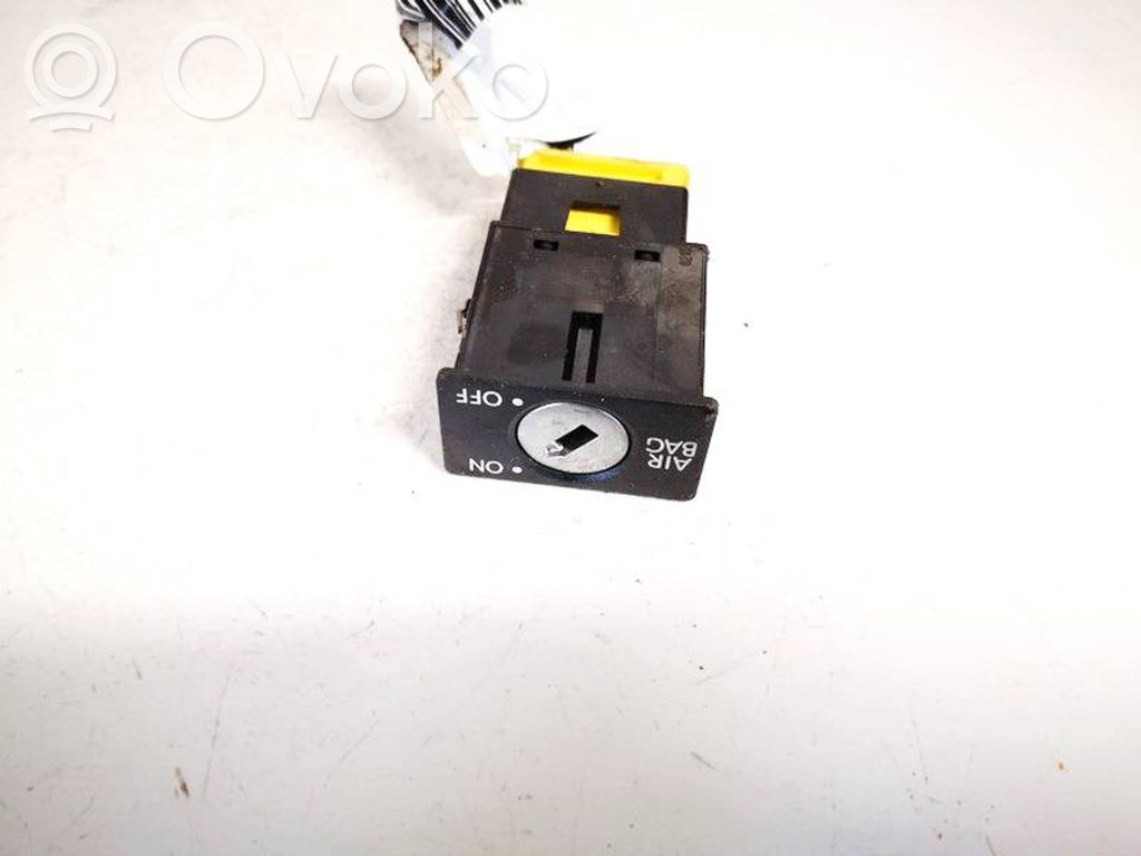 Volkswagen Caddy Comutator pornit/oprit airbag pasager