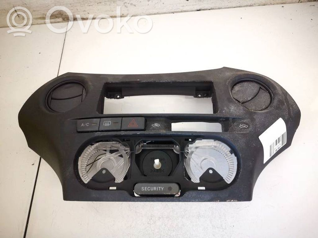 Toyota Yaris Grille d'aération centrale 