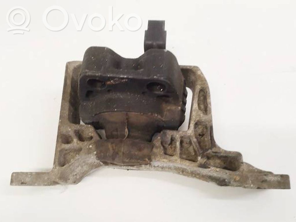 Ford Focus C-MAX Engine mount bracket 