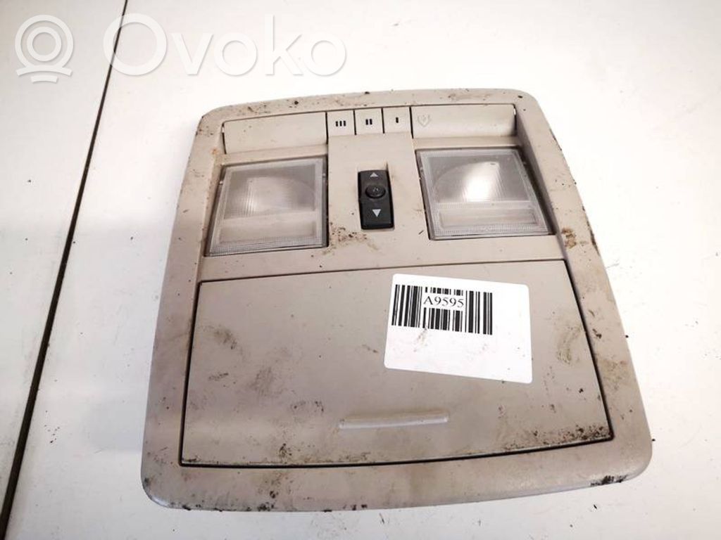 Jeep Grand Cherokee (WK) Etuistuimen valo 