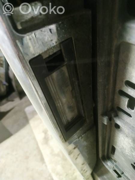 Opel Zafira B Éclairage de plaque d'immatriculation