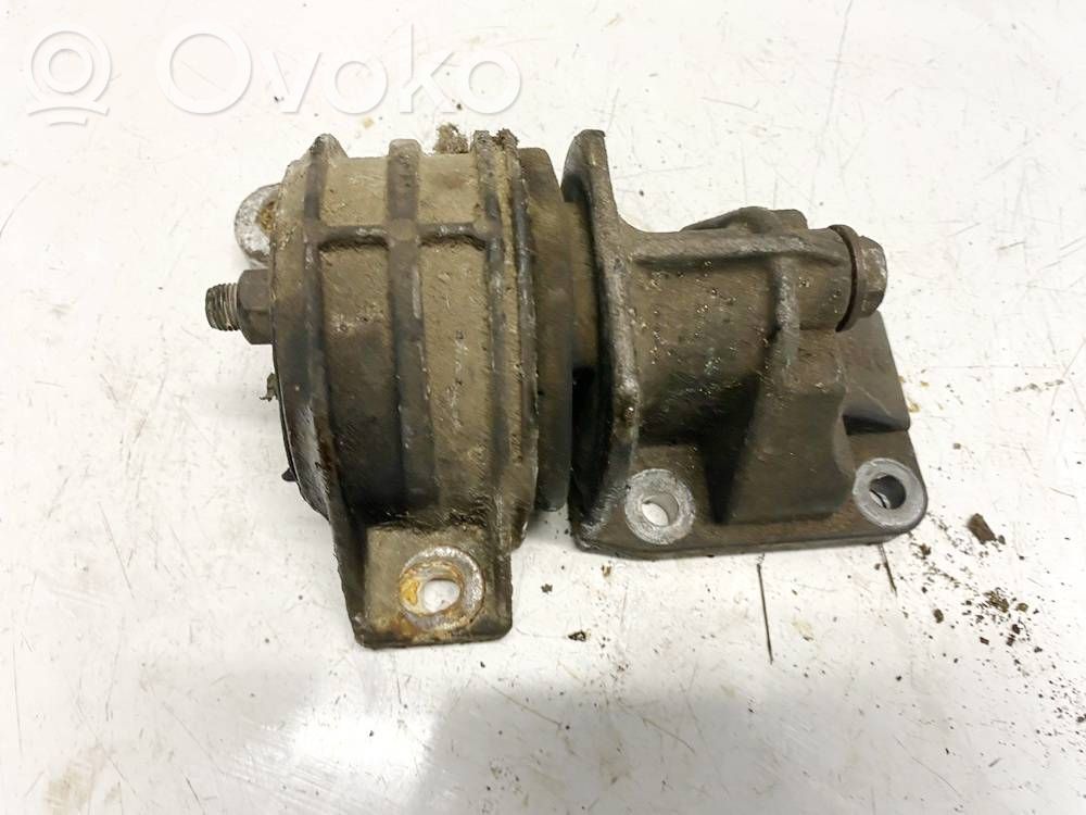 Soporte de montaje del motor   A236,084,A236