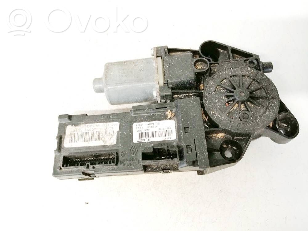 Renault Megane III Motorino alzacristalli della portiera anteriore