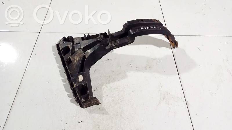 Audi Q3 8U Uchwyt / Mocowanie zderzaka tylnego 