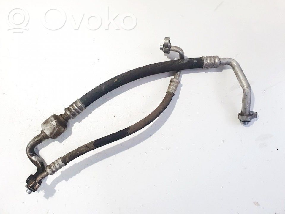 Opel Insignia A Ilmastointilaitteen putki (A/C) 