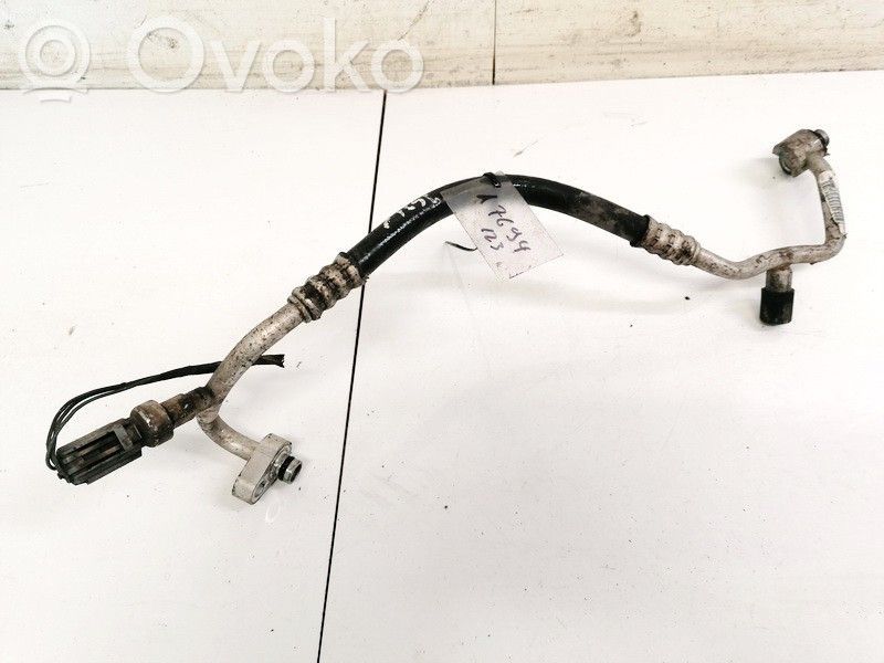 Ilmastointilaitteen putki (A/C)   P05058553AB,P05058553AB