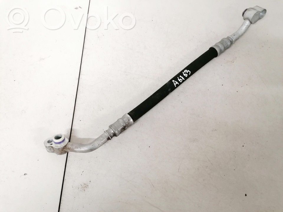 Ilmastointilaitteen putki (A/C)   4L0820730,4L0820730
