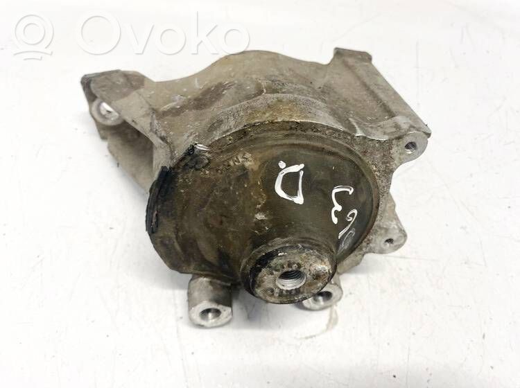 Engine mount bracket   PV090,PV090