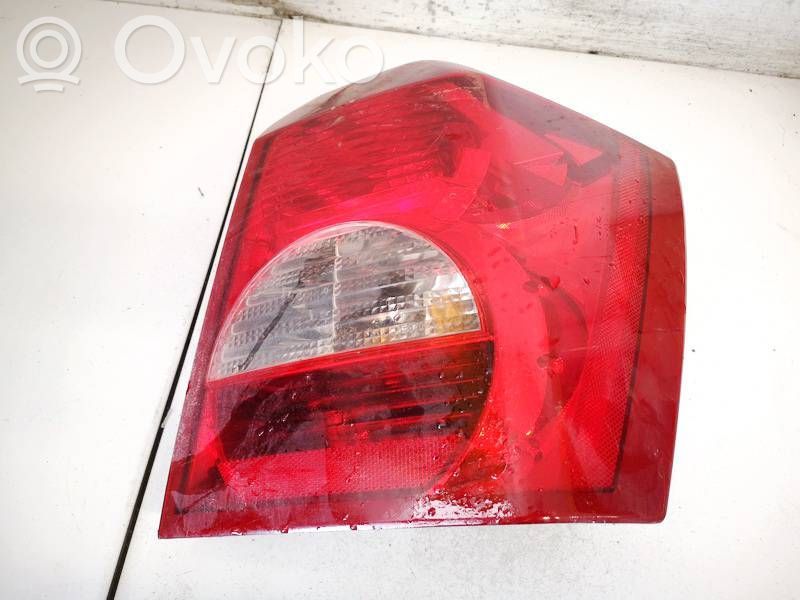 Dodge Caliber Aizmugurējais lukturis virsbūvē 