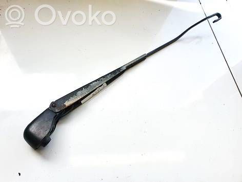 Renault Megane I Priekinio stiklo valytuvų kojelė 