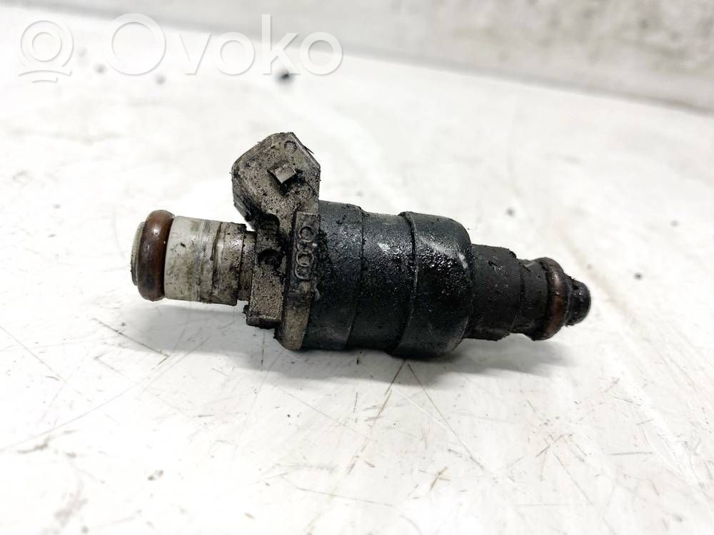 Audi A4 S4 B5 8D Inyector de combustible 