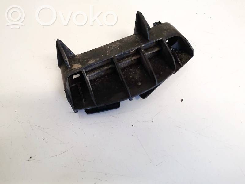 Toyota Avensis T270 Support de pare-chocs arrière 