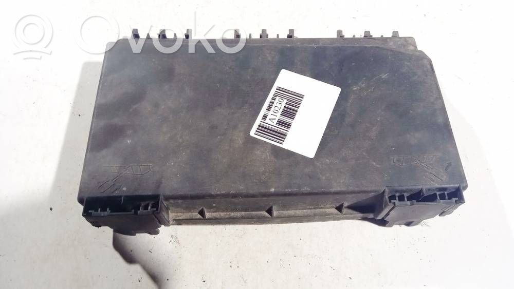Opel Zafira B Coperchio scatola dei fusibili 