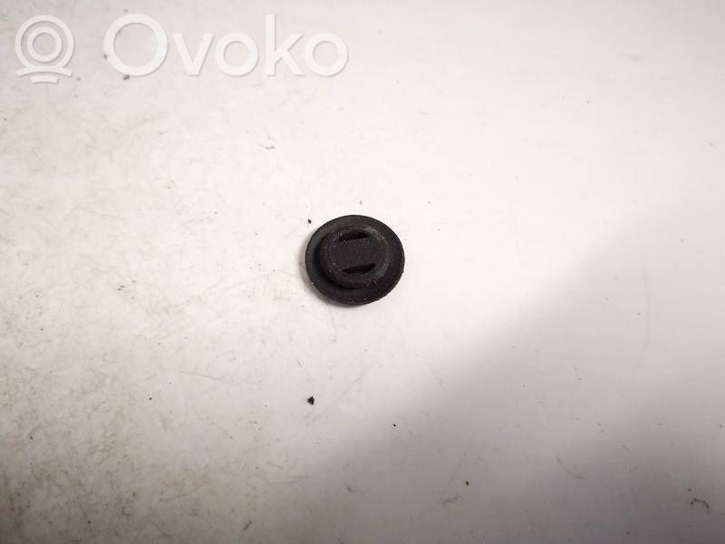 Volkswagen PASSAT B6 Inne części karoserii 