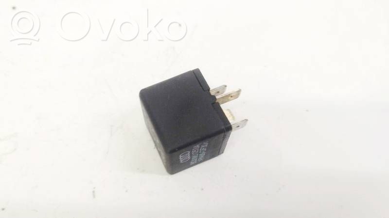 Altri relè   8D0951253A,8D0951253A
