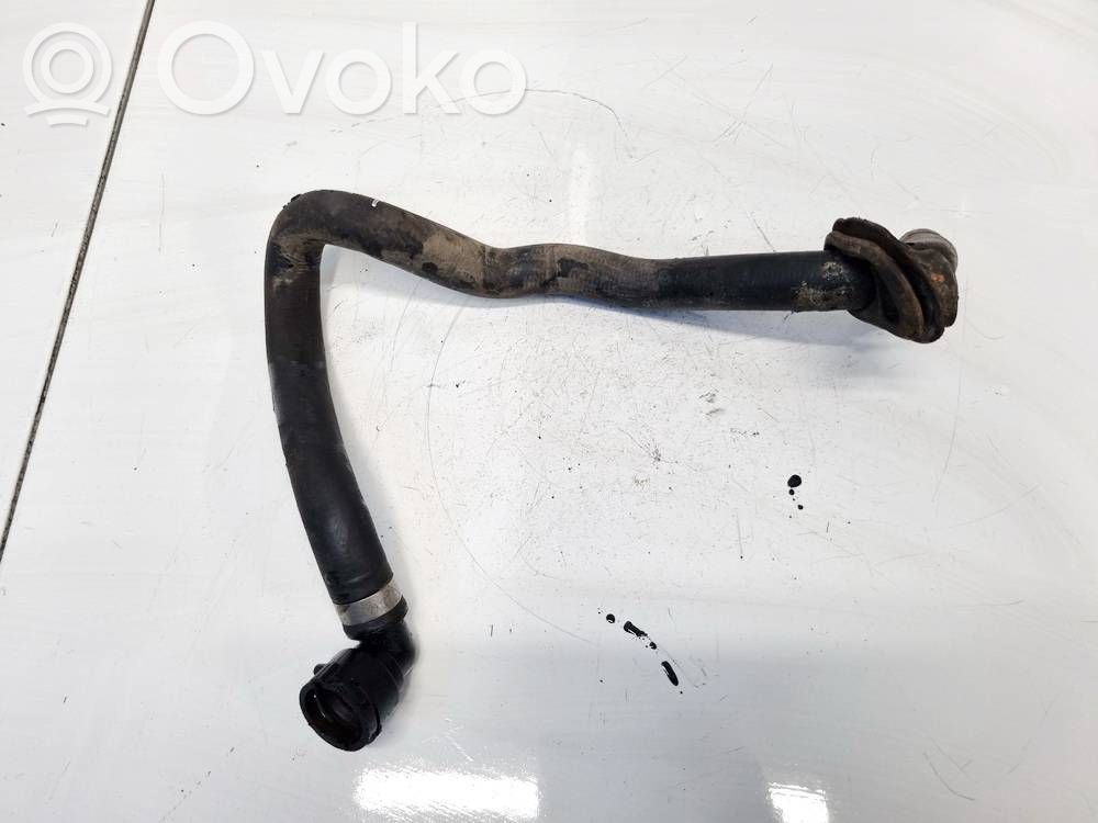 Audi A6 S6 C5 4B Tubo flessibile del liquido di raffreddamento del motore 