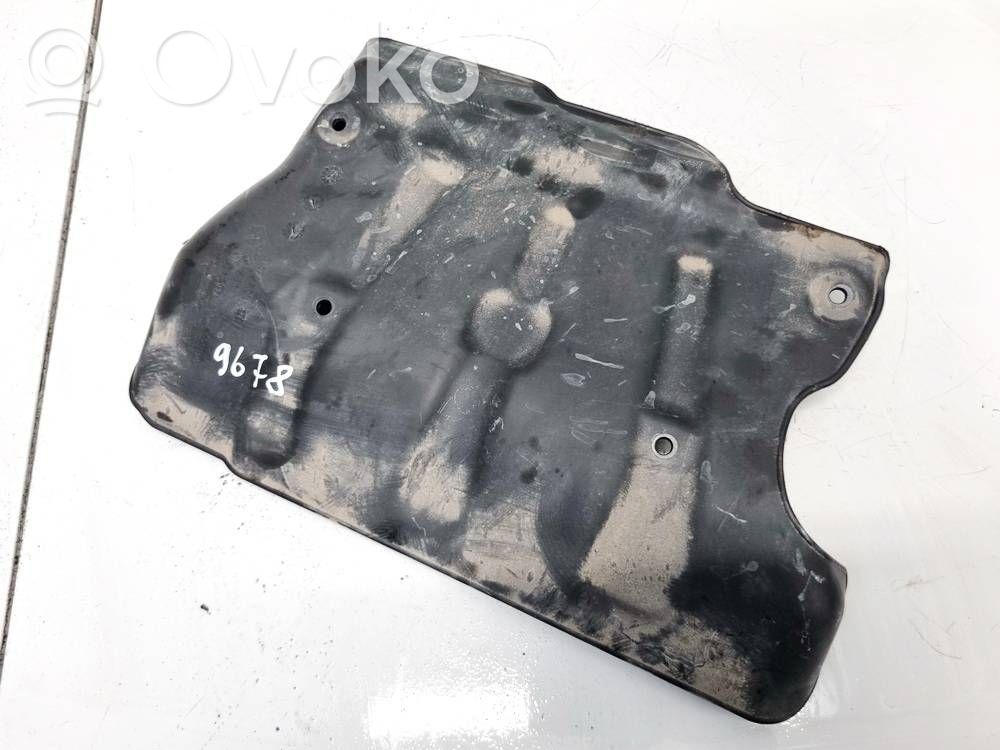 Chrysler 200 Motorabdeckung 