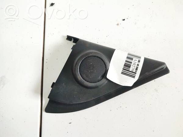 Suzuki Swift I Maskownica głośnika bocznego deski rozdzielczej 