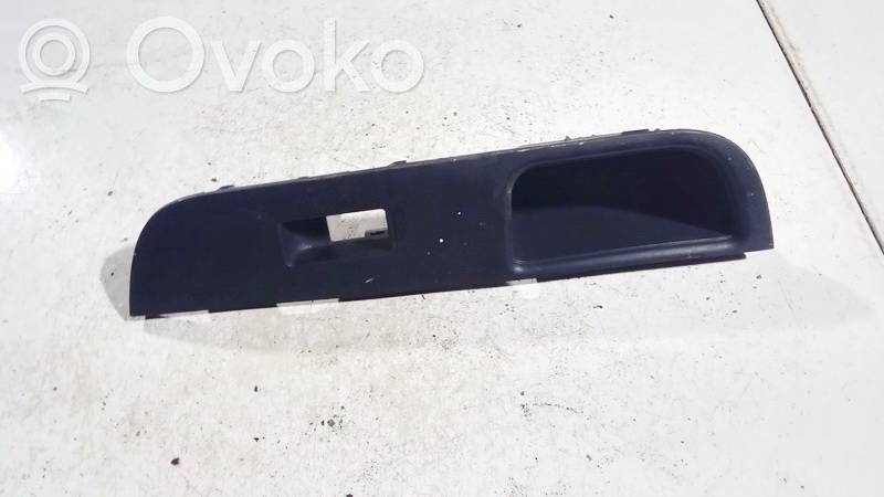 Nissan Tiida C11 Support bouton lève vitre porte avant 
