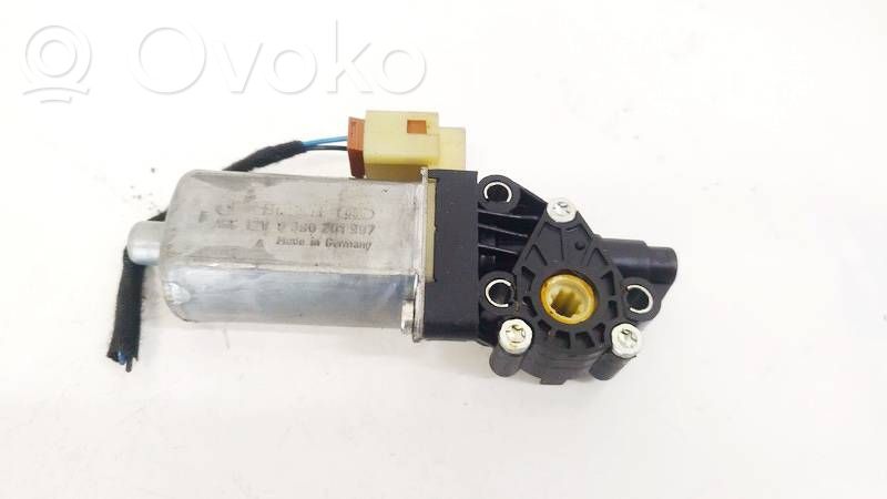Motor del regulador de la ventanilla de la puerta delantera   67658381523,67658381523