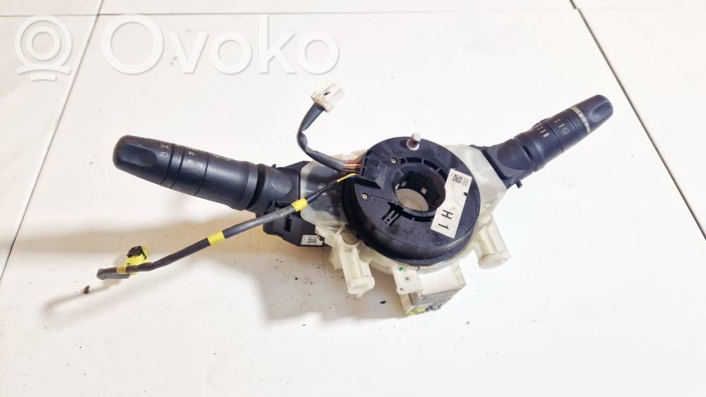 Nissan X-Trail T30 Leva/interruttore dell’indicatore di direzione e tergicristallo 