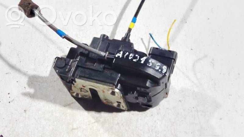 Cerradura de puerta trasera