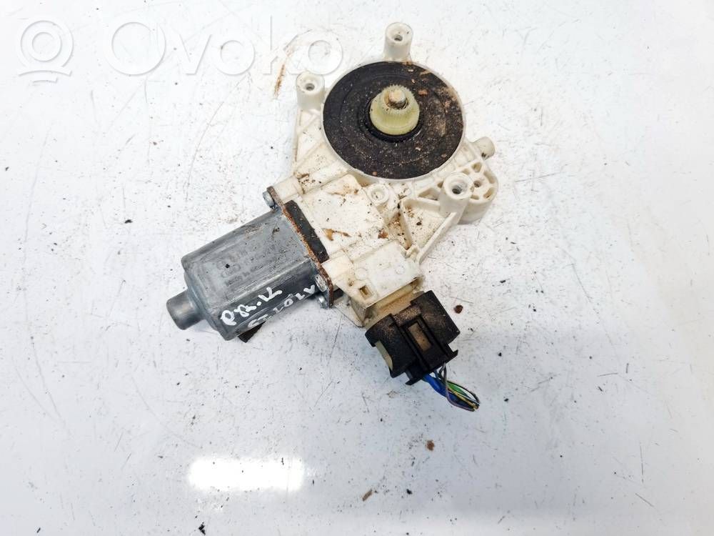 Motor del regulador de la ventanilla de la puerta delantera   0130822287,0130822287