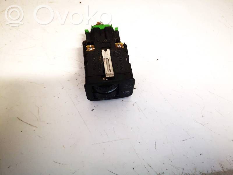 Volkswagen Golf IV Comutator control nivel faruri