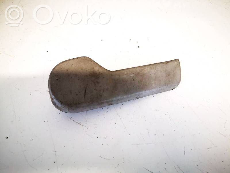 Volkswagen Golf IV Rączka / Uchwyt otwierania pokrywy przedniej / maski silnika 