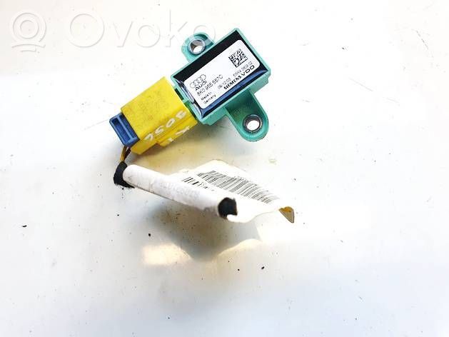 Senzor impact/declanșare airbag   8K0955557C,5WK4380902,5WK4380902,8K0955557C