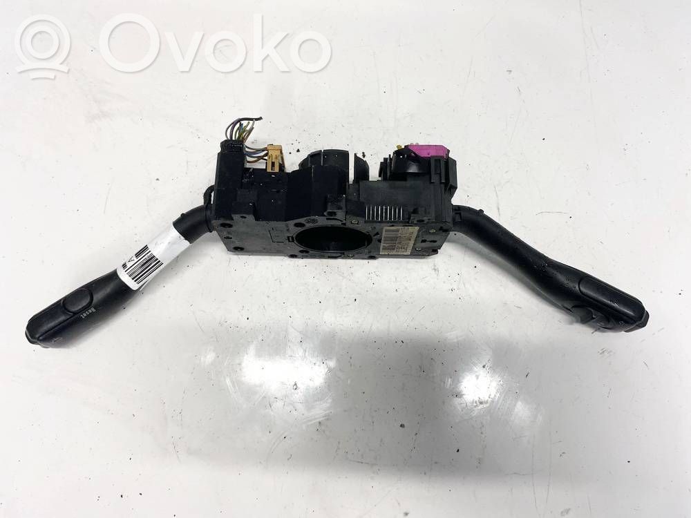 Audi A6 S6 C5 4B Leva/interruttore dell’indicatore di direzione e tergicristallo