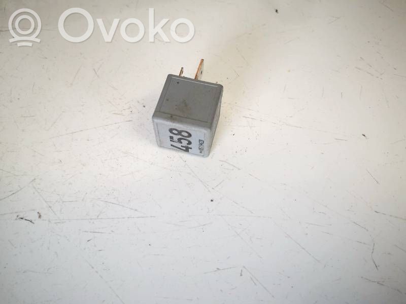 Skoda Octavia Mk2 (1Z) Alte relee 
