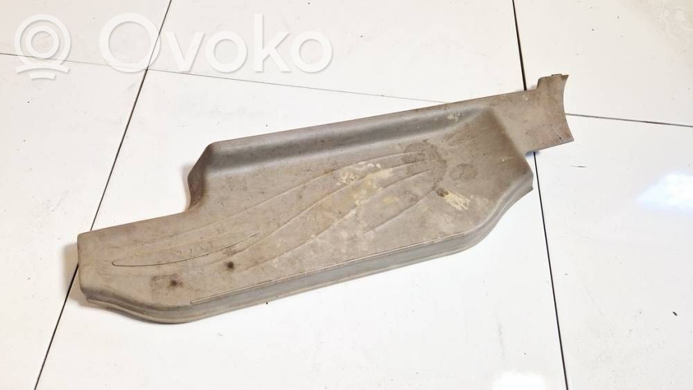 Mitsubishi Grandis Listwa progowa przednia 