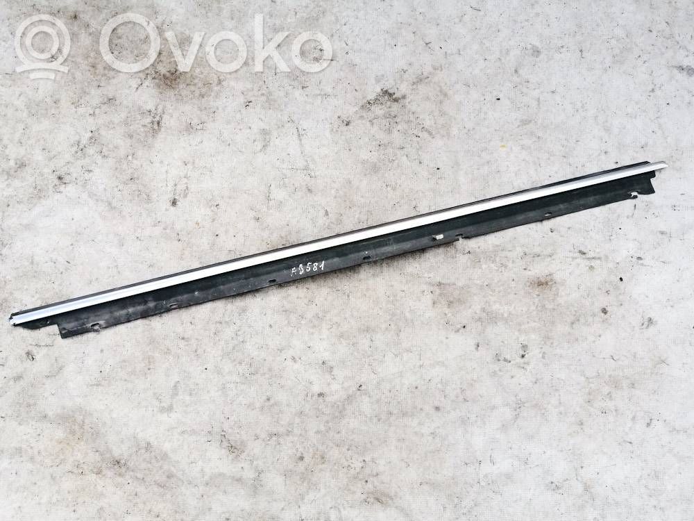 Audi A6 S6 C5 4B Rivestimento modanatura del vetro della portiera anteriore 