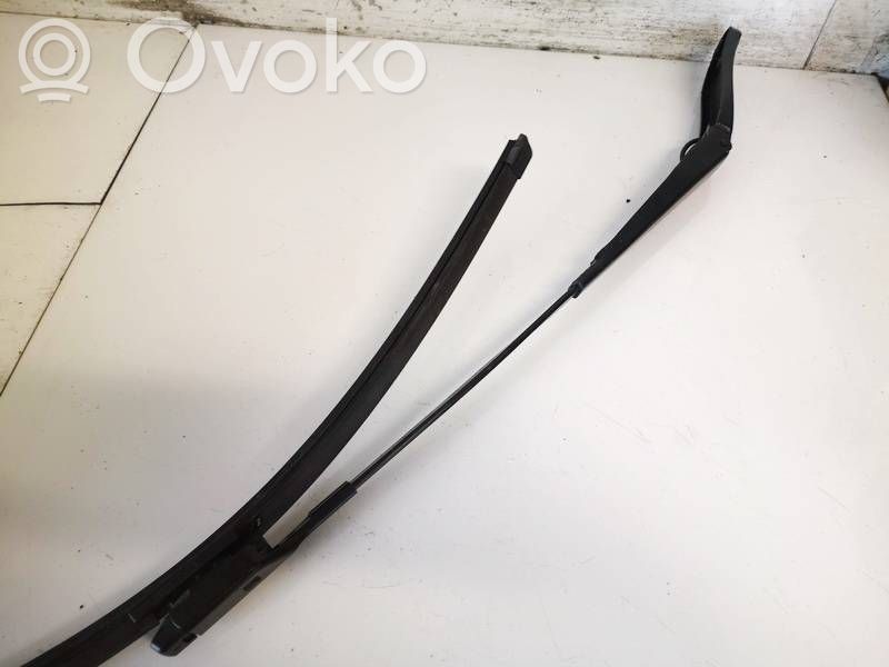 Volvo V60 Braccio della spazzola tergicristallo anteriore