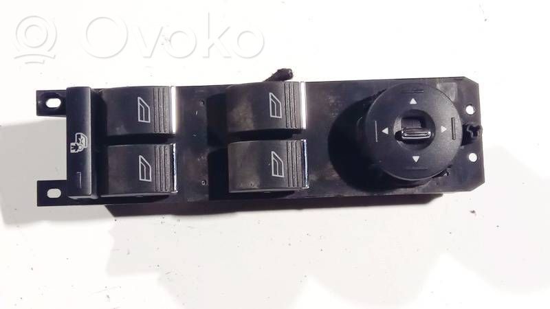 Ford Grand C-MAX Przyciski szyb 