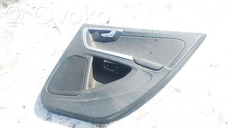 Volvo V60 Takaoven verhoilu 