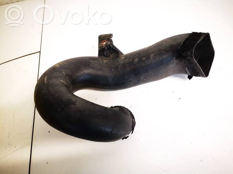 Toyota Avensis T270 Air intake hose/pipe 