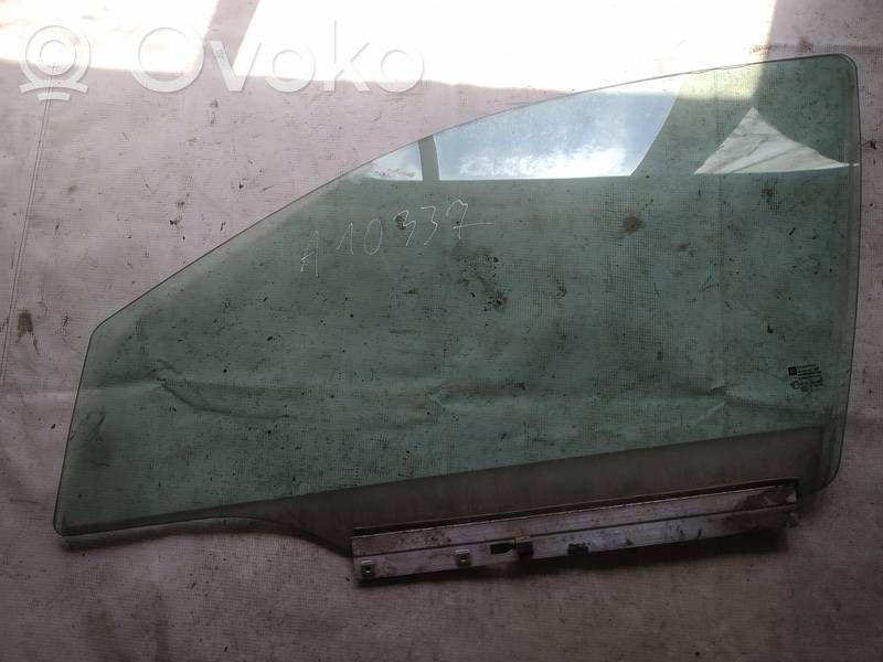 Opel Astra H Vitre de fenêtre porte avant (4 portes)