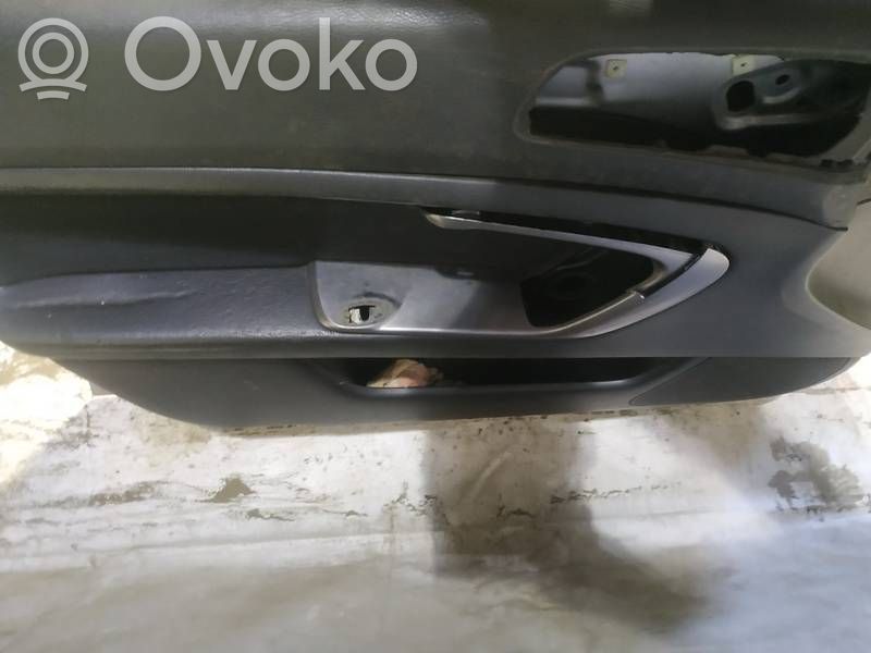 Etuoven verhoilu
